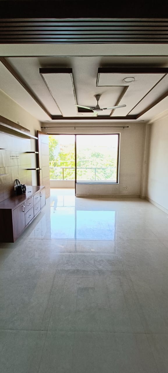 4 BHK + Pooja Room,Servant Room,Study Room,Extra Room Builder Floor For Rent in Green Fields Colony