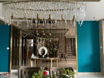 Furnished Amenities in 4 BHK Apartment at Oberoi Realty Esquire, Goregaon East – for Sale