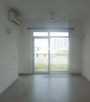 Room in 2 BHK Apartment at Hero Homes Phase 2, Sector 104 – for Rent