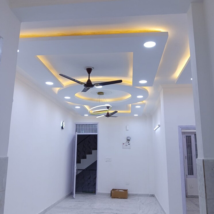 Living Room, green fields colony 3 Bedroom 200 Sq.Yd. Builder Floor In Green Fields Colony Faridabad 9283570