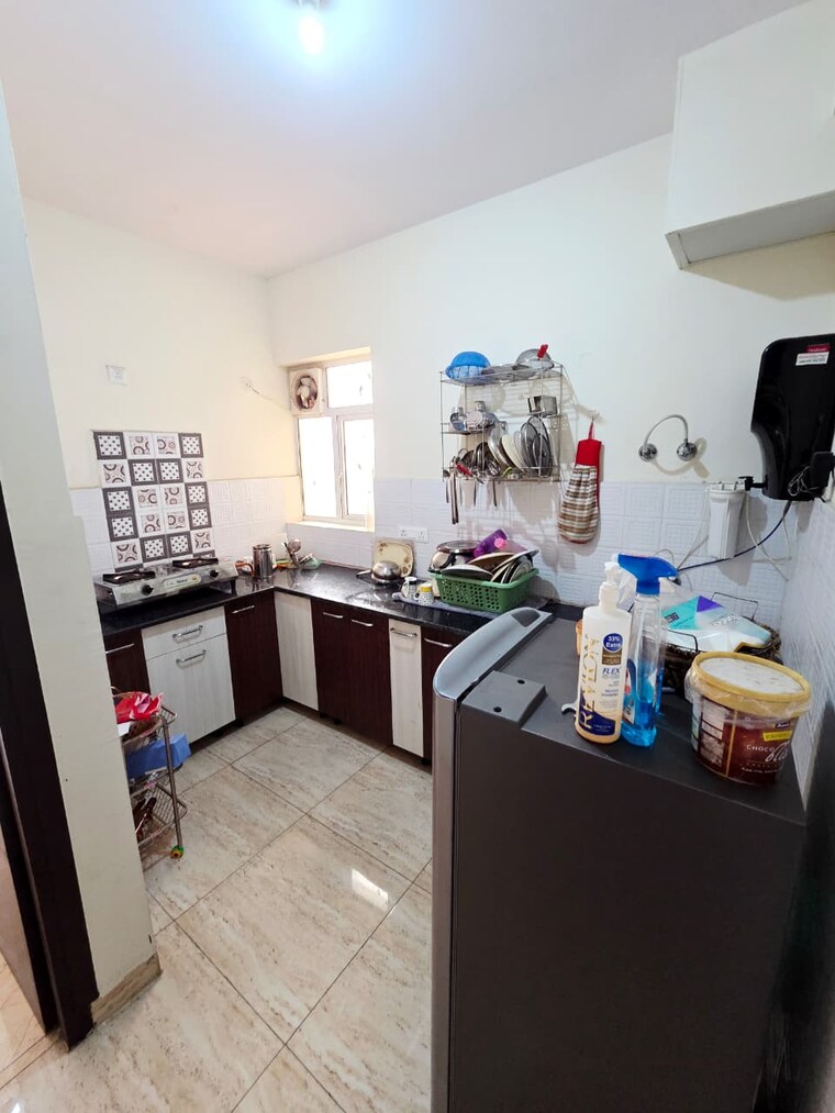 Kitchen, land-craft-golf-links-apartment-phase-2 3 Bedroom 2000 Sq.Ft. Apartment In Pandav Nagar Ghaziabad 9283579