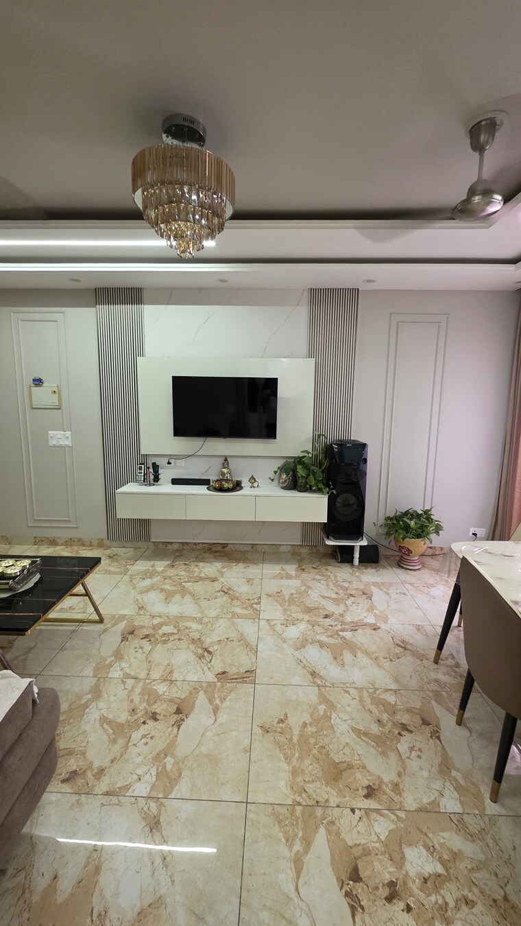 Living Room, land-craft-golf-links-apartment-phase-2 3 Bedroom 2000 Sq.Ft. Apartment In Pandav Nagar Ghaziabad 9283579