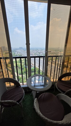 Team Area in 3 BHK Apartment at Land Craft Golf Links Apartment Phase 2, Pandav Nagar – for Sale