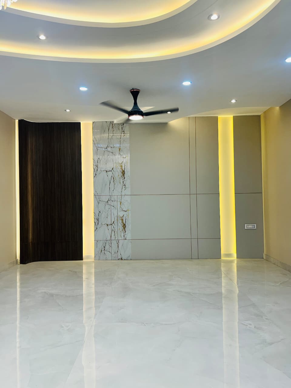 4 BHK + Servant Room,Extra Room Builder Floor For Sale in TDI The Retreat