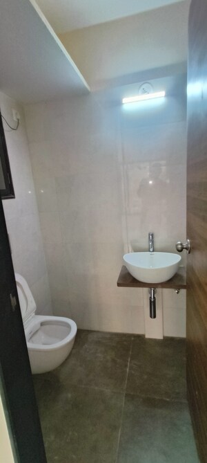 Bathroom in 2.5 BHK Apartment at Borivali West – for Rent