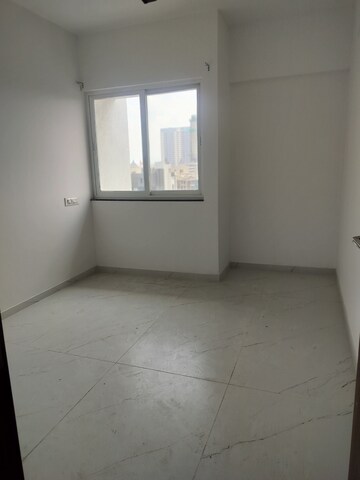 2 BHK Apartment For Rent in Pawar Riseonic, Mundhwa