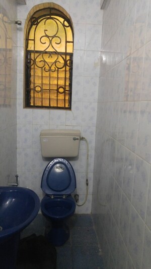 Bathroom in 4 BHK Villa at Parra – for Rent