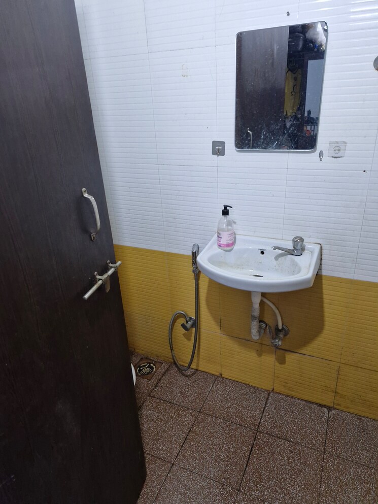 Attached Bathroom, vanashree-apartment 2 Bedroom 956 Sq.Ft. Apartment In Hadapsar Pune 9283707