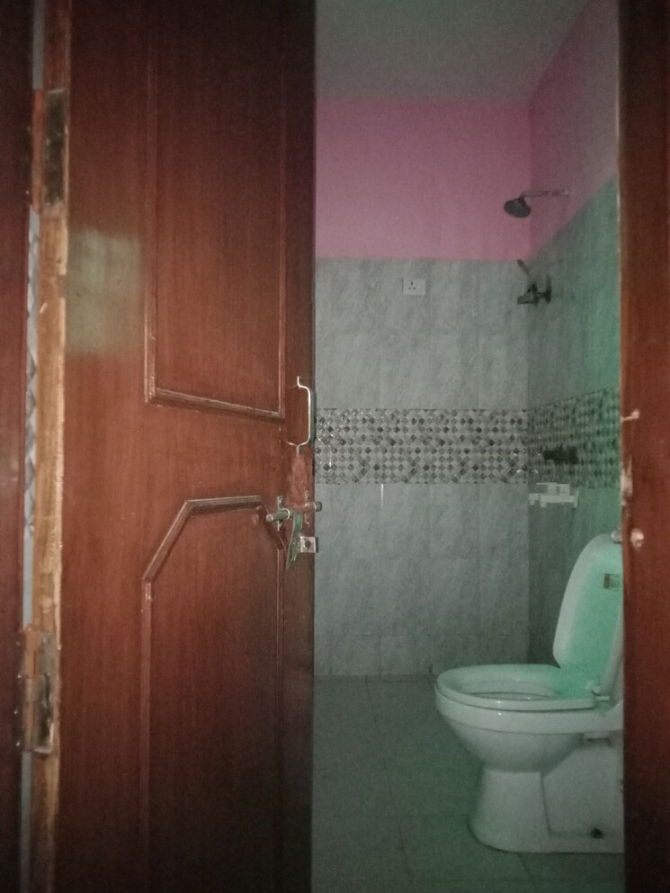 Bathroom, sector 41 2 Bedroom 1250 Sq.Ft. Independent House In Sector 41 Noida 9283668