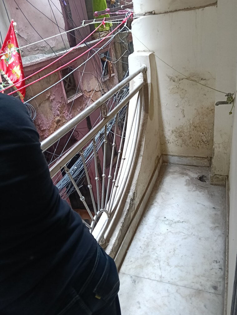 Balcony, govindpuri 2 Bedroom 55 Sq.Yd. Builder Floor In Govindpuri Delhi 9283686