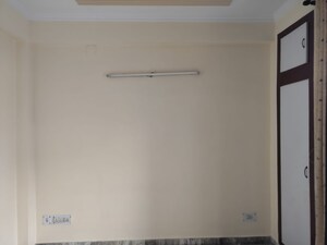Room in 2 BHK Villa at Sector 27 – for Rent