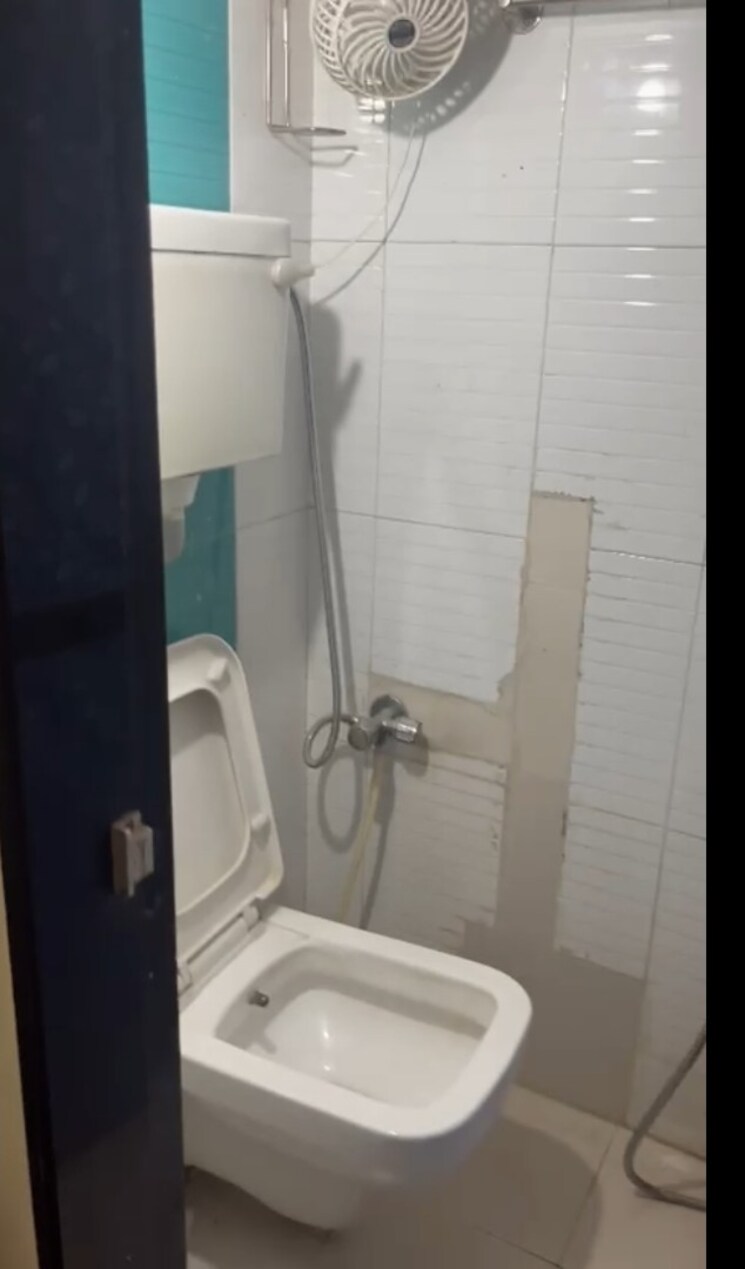 Bathroom, aditya-prasad-chs 1 Bedroom 425 Sq.Ft. Apartment In Mira Road Thane 9283710