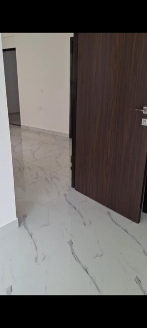 Room in 1 BHK Apartment at Raymond Ten X Habitat, Pokhran Road No Two – for Rent