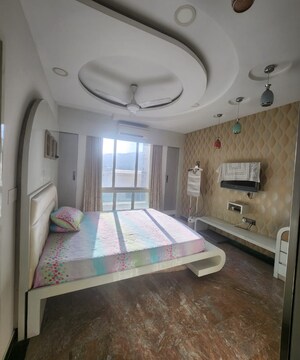 Bathroom in 3 BHK Apartment at Hiranandani Meadows, Manpada – for Rent