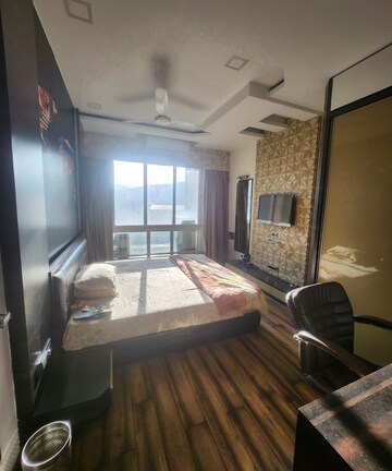 Bedroom in 3 BHK Apartment at Hiranandani Meadows, Manpada – for Rent
