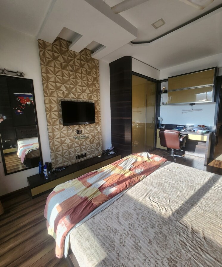 Bedroom, hiranandani-meadows 3 Bedroom 1500 Sq.Ft. Apartment In Manpada Thane 9283738