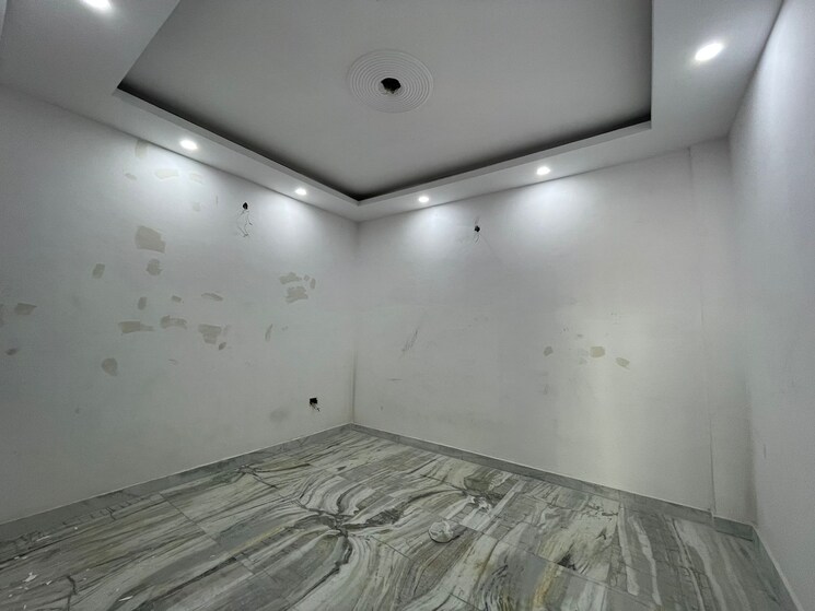 Room, sector 37 2 Bedroom 1000 Sq.Ft. Builder Floor In Sector 37 Faridabad 9283741