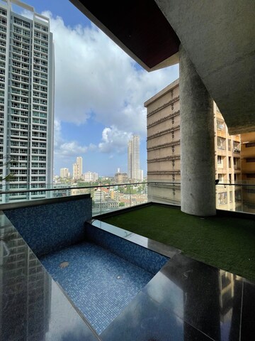 Staircase in 4 BHK Apartment at Lower Parel – for Rent