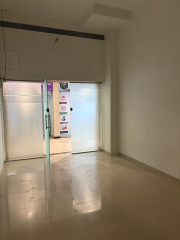 Room in  Office Space at Rustomjee Eaze Zone Mall, Malad West – for Rent
