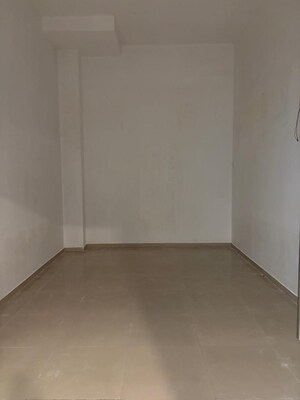  Office Space For Rent in Rustomjee Eaze Zone Mall, Malad West