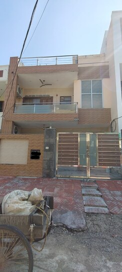 3 BHK + Pooja Room,Study Room Independent House For Sale in Sector 16
