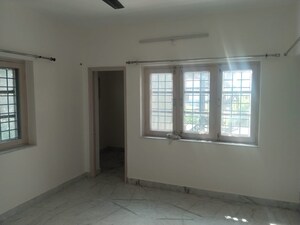 Room in 3 BHK Independent House at Dalanwala – for Rent