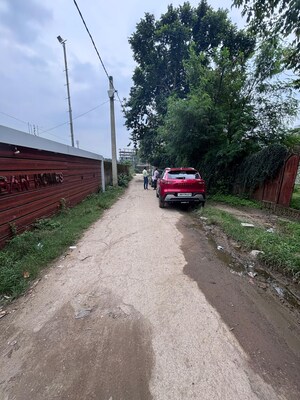 Parking in  Plot at Morabadi – for Sale