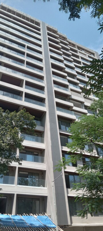 3 BHK Apartment For Rent in Khar West