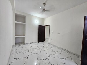 Room in 1 BHK Apartment at Saket – for Rent