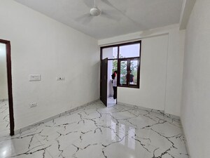 Room in 1 BHK Apartment at Saket – for Rent