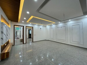 Room in 2.5 BHK Builder Floor at Adani Oyster Grande Phase 2, Sector 102 – for Sale