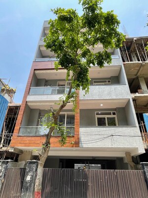 2.5 BHK Builder Floor For Sale in Adani Oyster Grande Phase 2, Sector 102