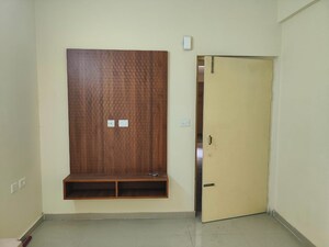 Room in 2 BHK Apartment at Pyramid Pride, Sector 76 – for Rent