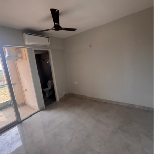 Room in 2 BHK Apartment at Signature Global City, Sector 37d – for Rent