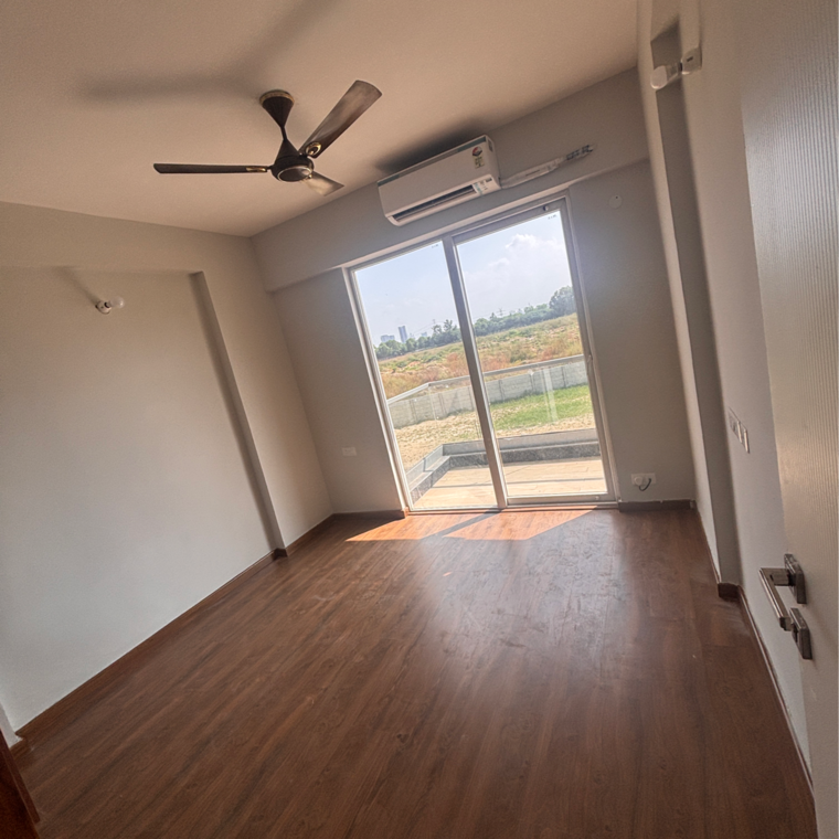 Room, signature-global-city 2 Bedroom 990 Sq.Ft. Apartment In Sector 37d Gurgaon 9283907