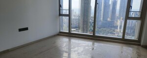 Room in 5 BHK Apartment at The View, Worli – for Rent