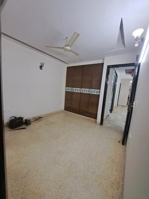 Room in 3 BHK Builder Floor at Chittaranjan Park – for Rent