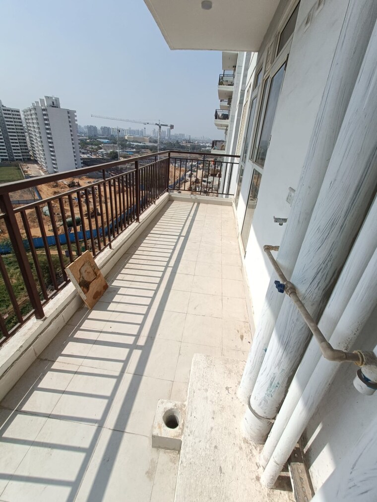 Balcony, suncity-avenue-76 2 Bedroom 735 Sq.Ft. Apartment In Sector 76 Gurgaon 9283934