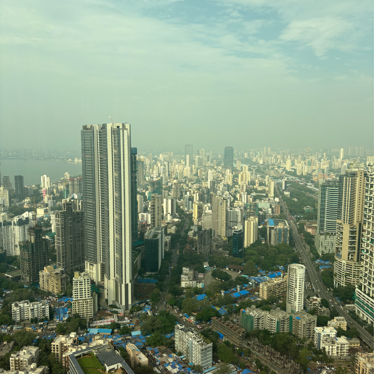 3 BHK + Pooja Room,Servant Room Apartment For Rent in Lodha The Park Trump Tower