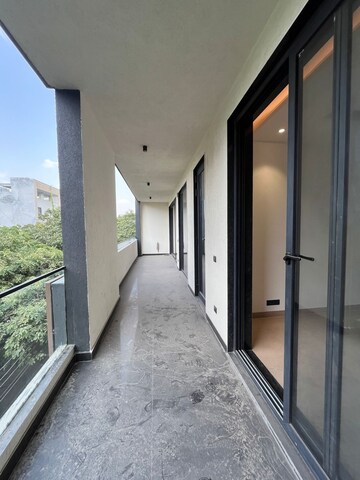 Building Lobby in 4 BHK Builder Floor at Sushant Lok I – for Rent