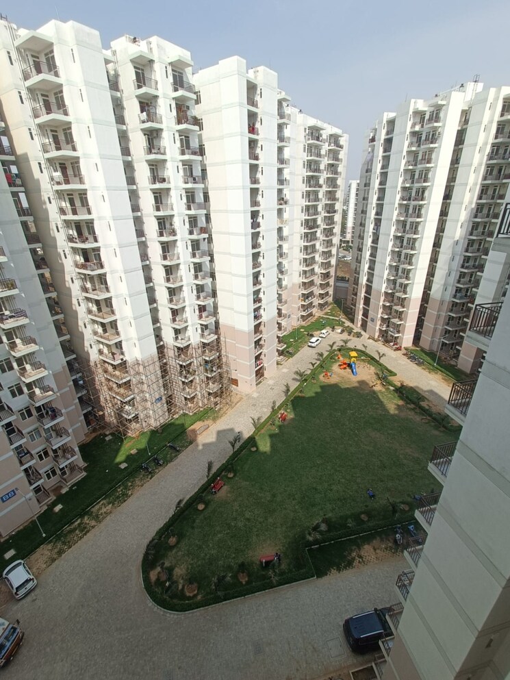 Exterior View, suncity-avenue-76 2 Bedroom 682 Sq.Ft. Apartment In Sector 76 Gurgaon 9283968