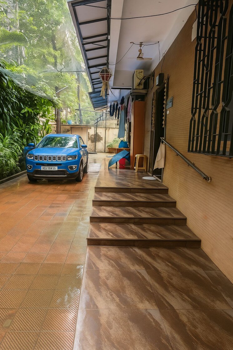  Parking, ajmera-prive 4 Bedroom 2200 Sq.Ft. Penthouse In Juhu Mumbai 9283953