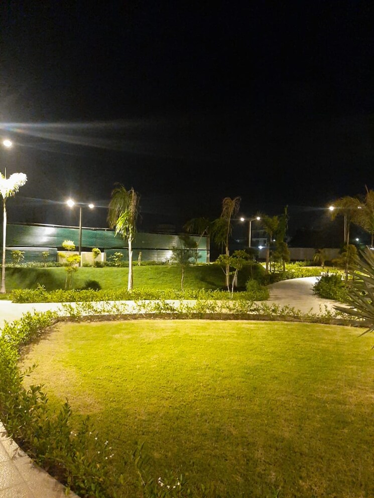 Garden, ratan-galaxy 3 Bedroom 1781 Sq.Ft. Apartment In Vrindavan Yojna Lucknow 9283994