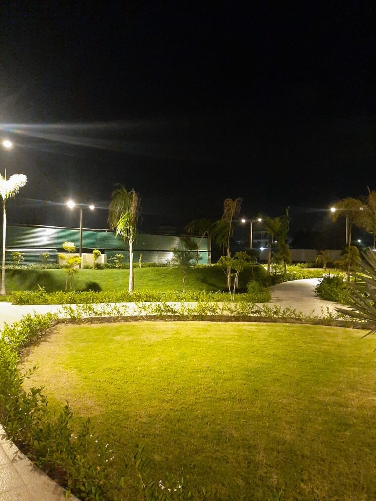 Garden, ratan-galaxy 3 Bedroom 1781 Sq.Ft. Apartment In Vrindavan Yojna Lucknow 9283994