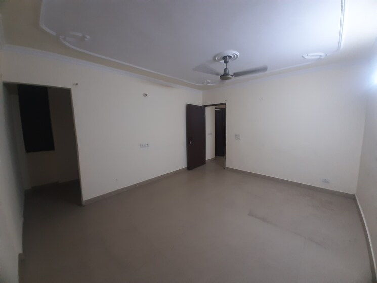 Room, maidan garhi 2 Bedroom 90 Sq.Yd. Builder Floor In Maidan Garhi Delhi 9284006