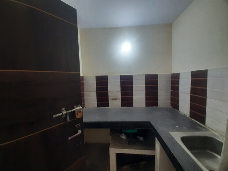 Kitchen, maidan garhi 2 Bedroom 90 Sq.Yd. Builder Floor In Maidan Garhi Delhi 9284006