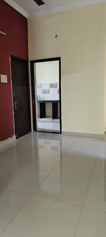 Room in 2 BHK Villa at New Shanti Nagar – for Rent