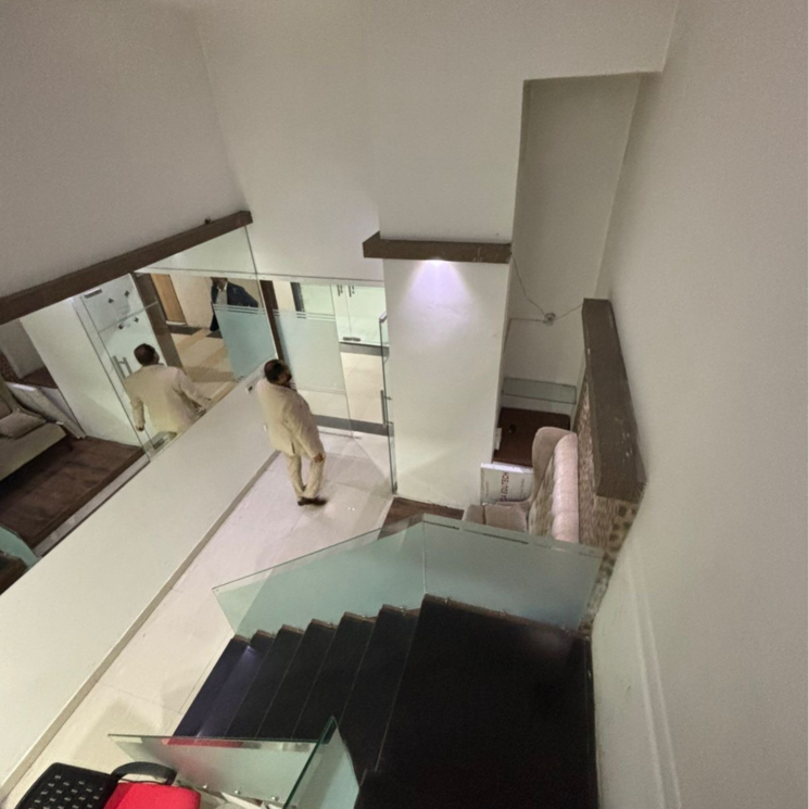 Team Area, spaze-itech-park Commercial Office Space 1300 Sq.Ft. In Sispal Vihar Gurgaon 9284015