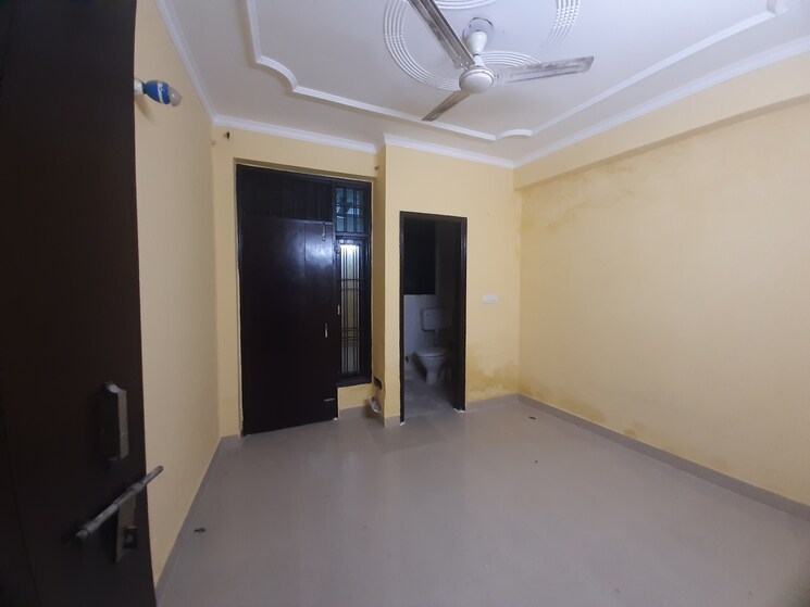 Room, maidan garhi 2 Bedroom 90 Sq.Yd. Builder Floor In Maidan Garhi Delhi 9284033
