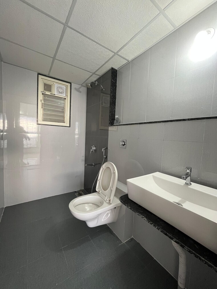 Attached Bathroom, goel-ganga-altus 2 Bedroom 696 Sq.Ft. Apartment In Kharadi Pune 9284001